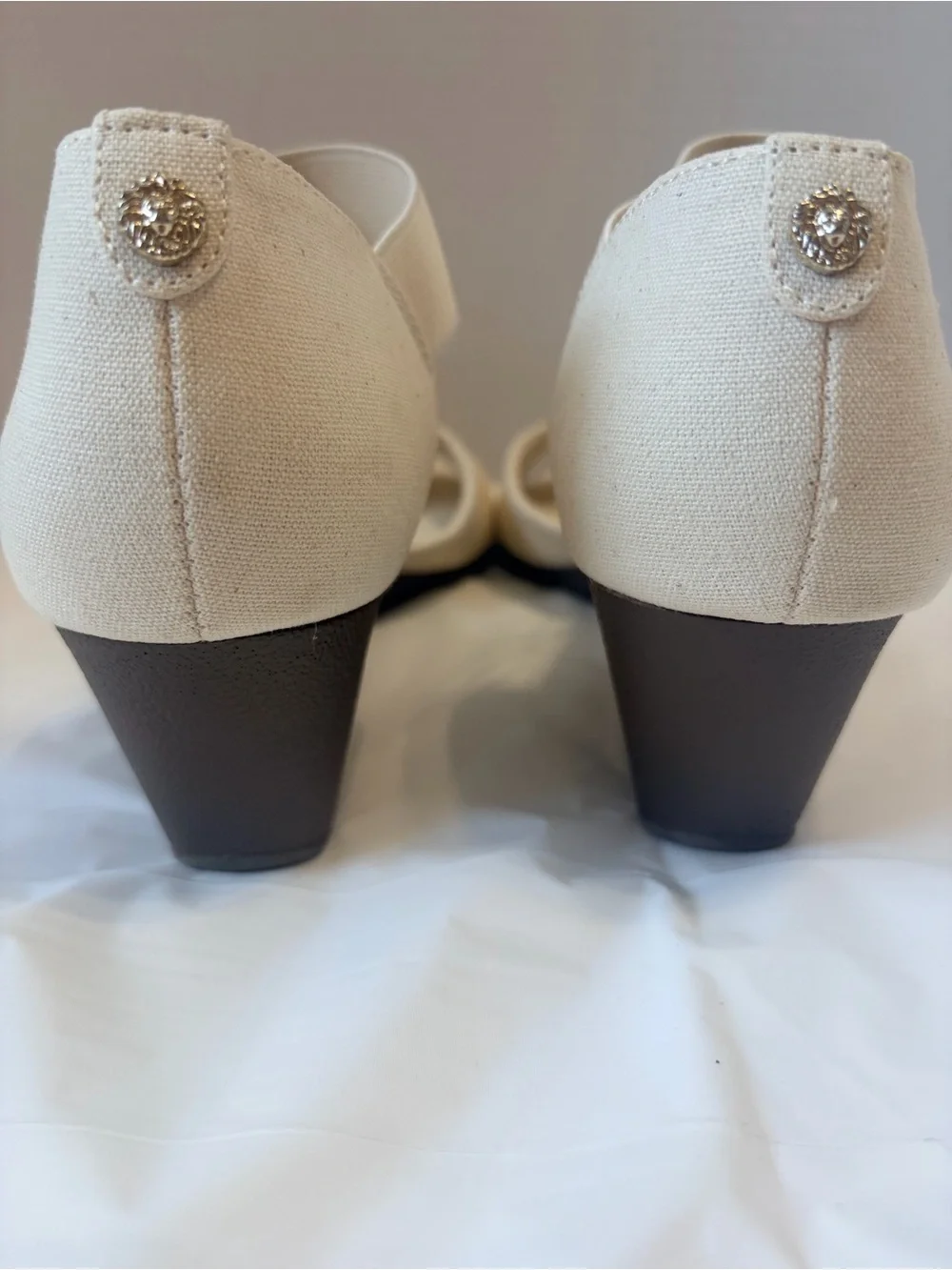 Anne Klein iFlex Tatiana Women's Cream Wedge Sandal 7.5